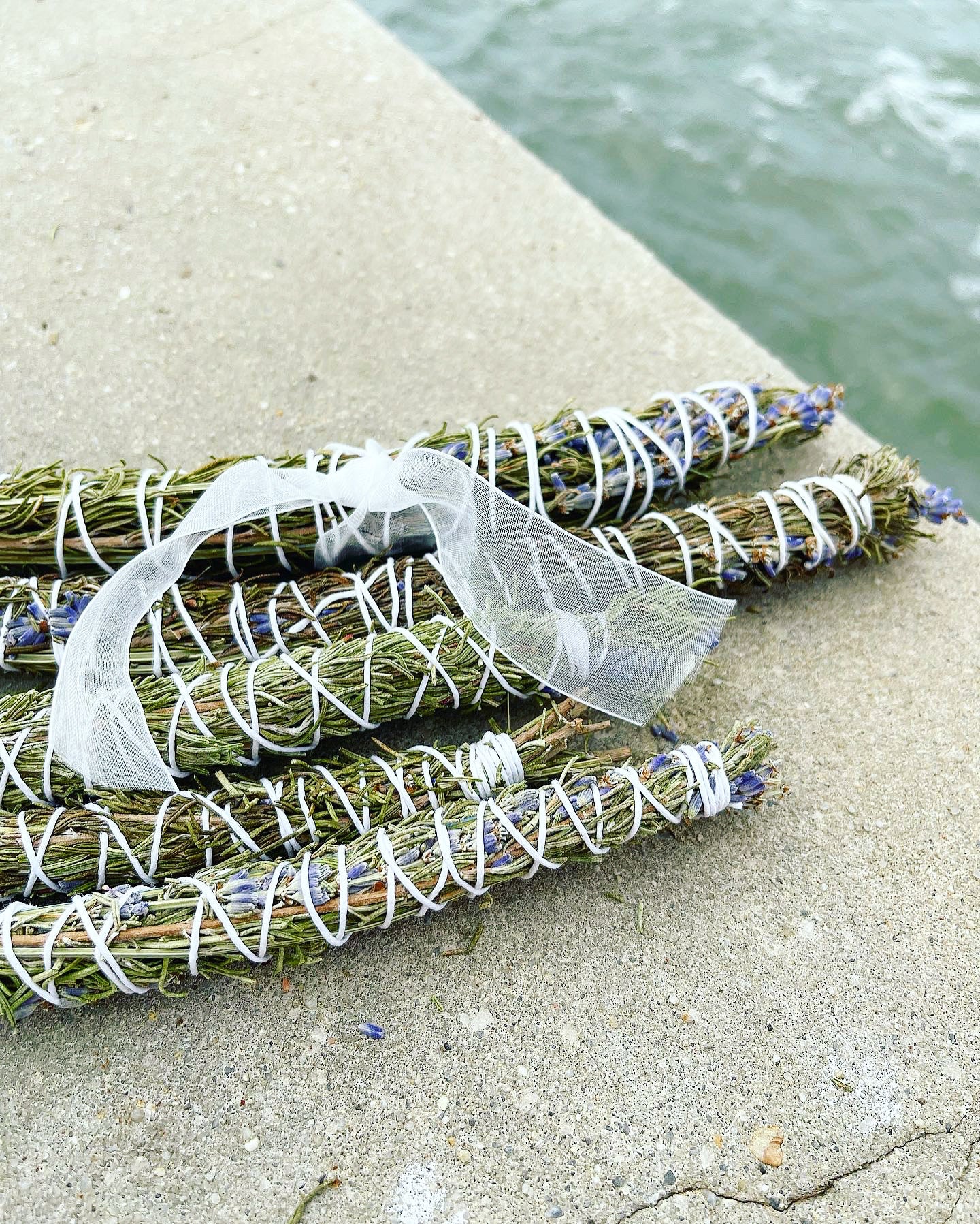 Rosemary Lavender Smudge bundles